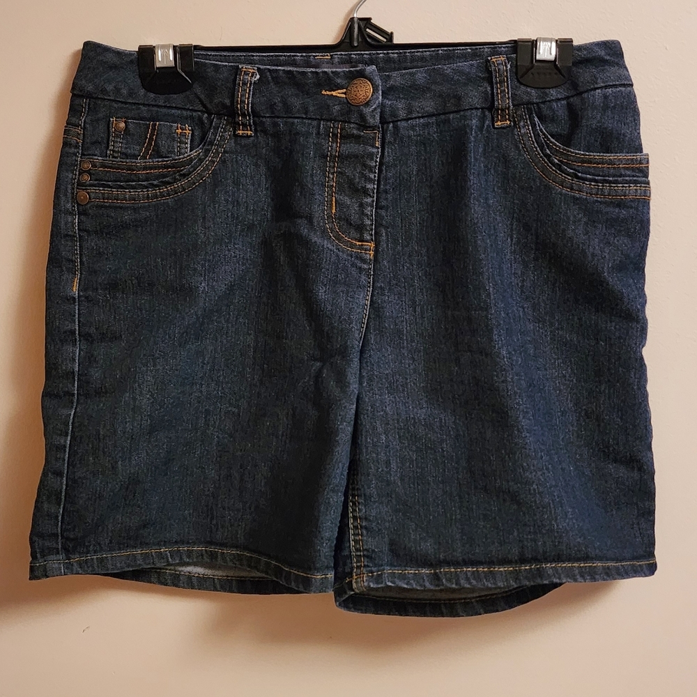 Reitmans jean shorts size 7